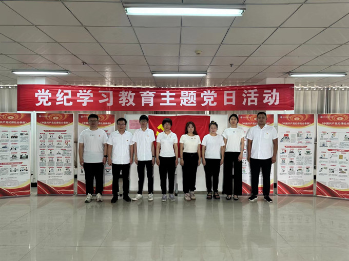 正面合影，少曉皓媛無黨徽_副本.jpg
